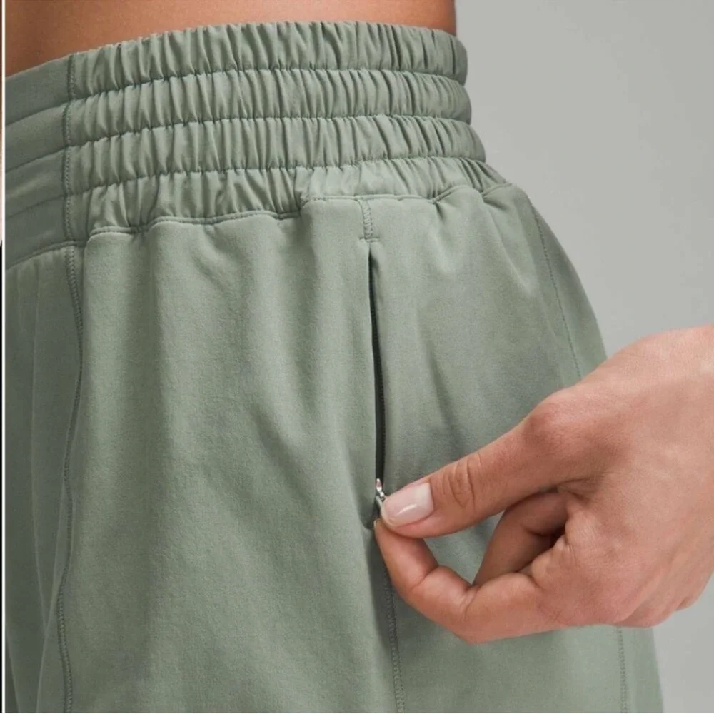 lululemon Hotty Hot 4” Lined Shorts